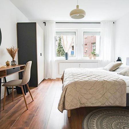 Homefy Bright And Cozy Holiday Apartment - Washer & Dryer - Free Parking Essen Exterior photo